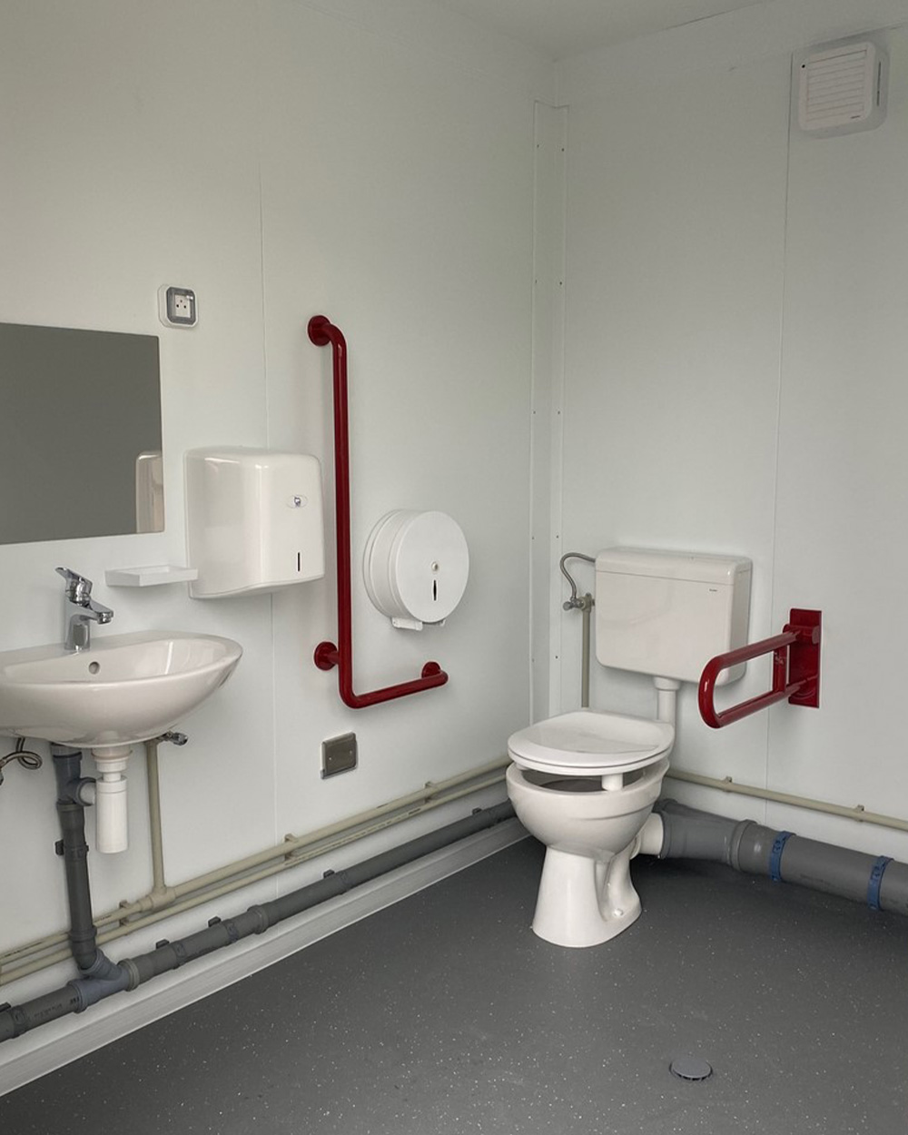 module sanitaire multi-postes base-vie SANILOR-interieur