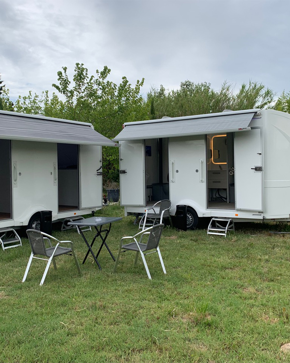 caravane sanitaire Prestige Sanilor-exterieur-devant
